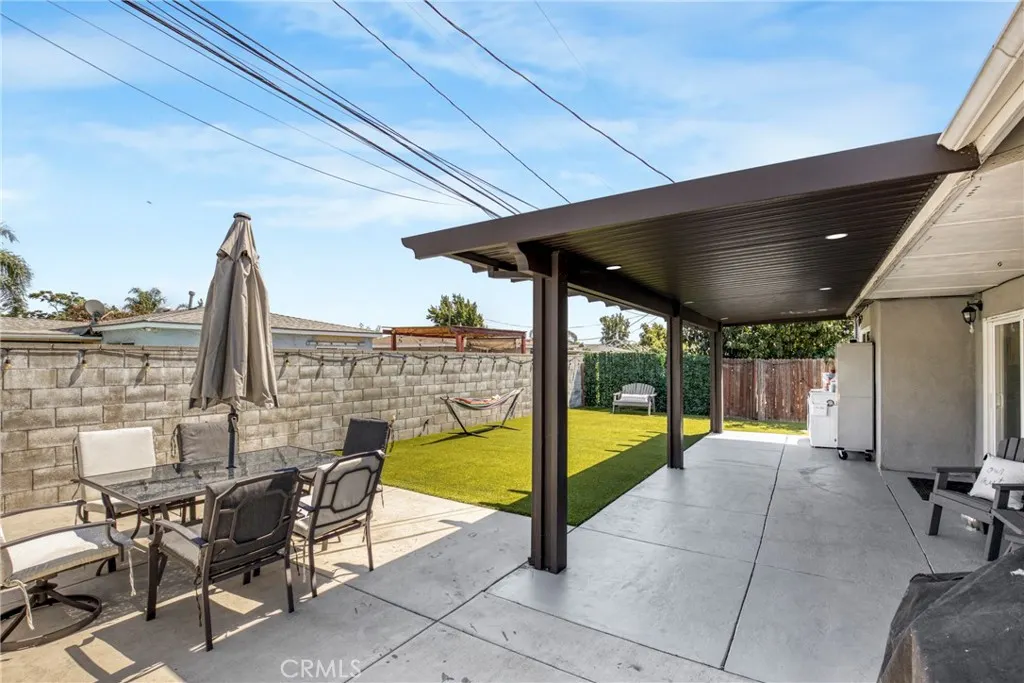 1006 N Calaveras