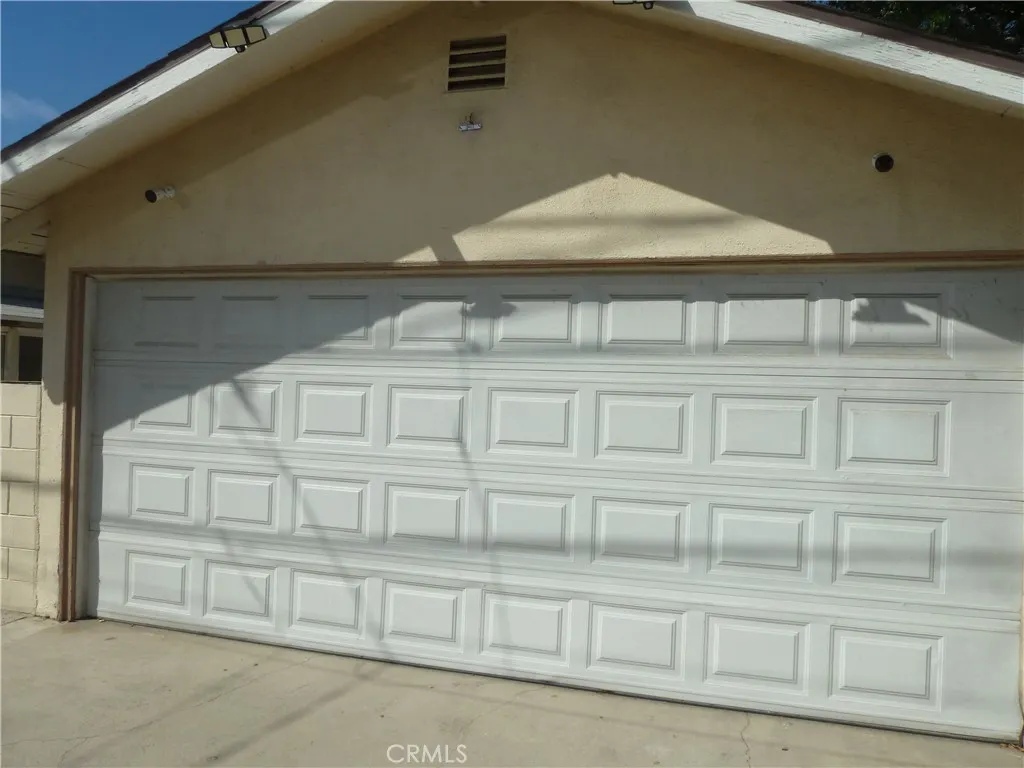 936 N Enid