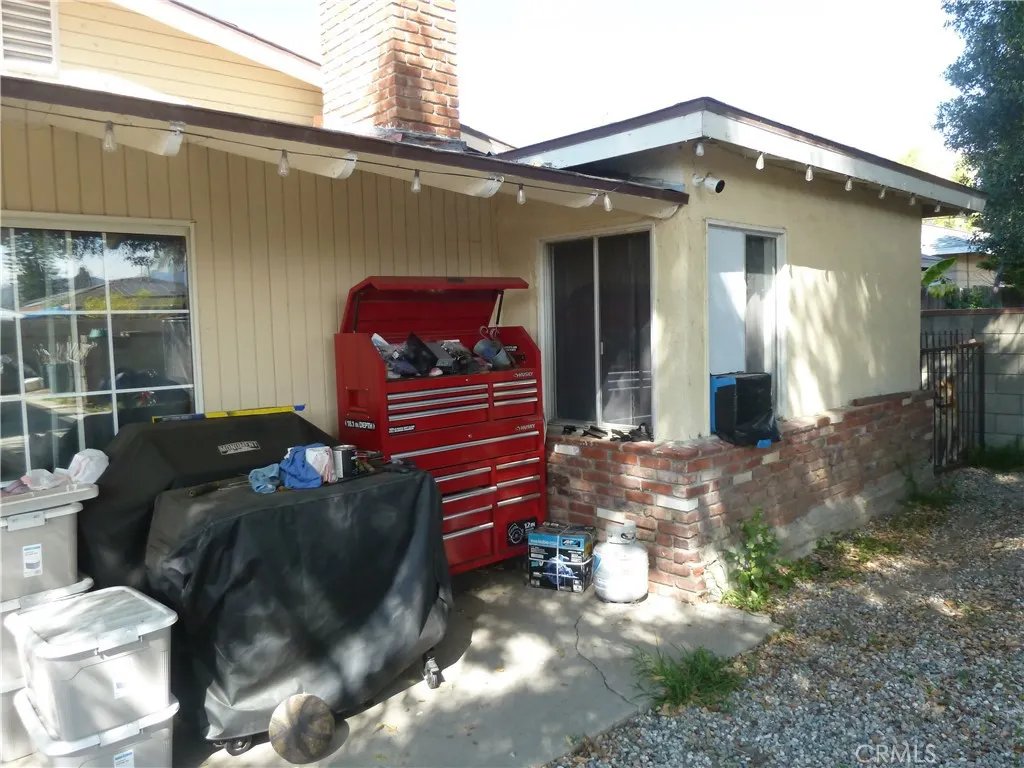 936 N Enid