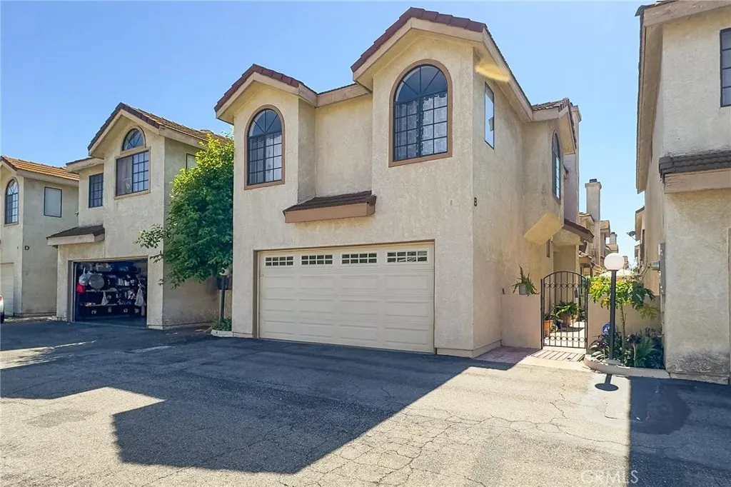 544 N Orange #B