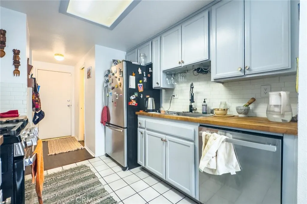 544 N Orange #B