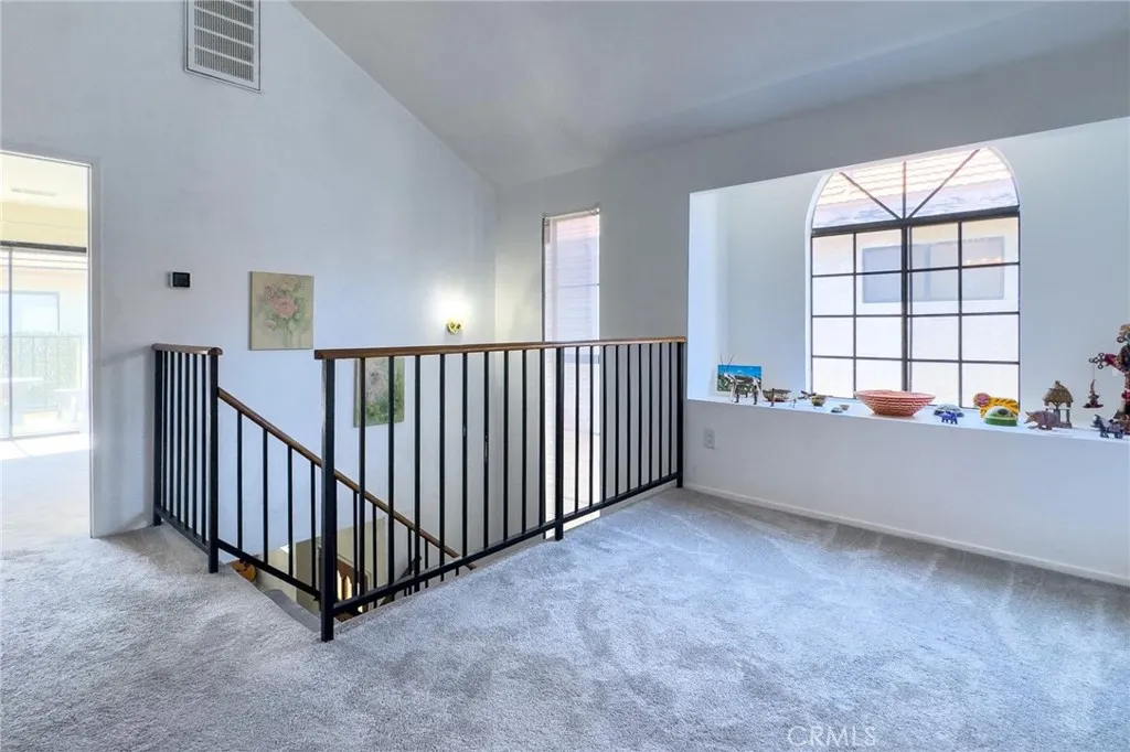 544 N Orange #B