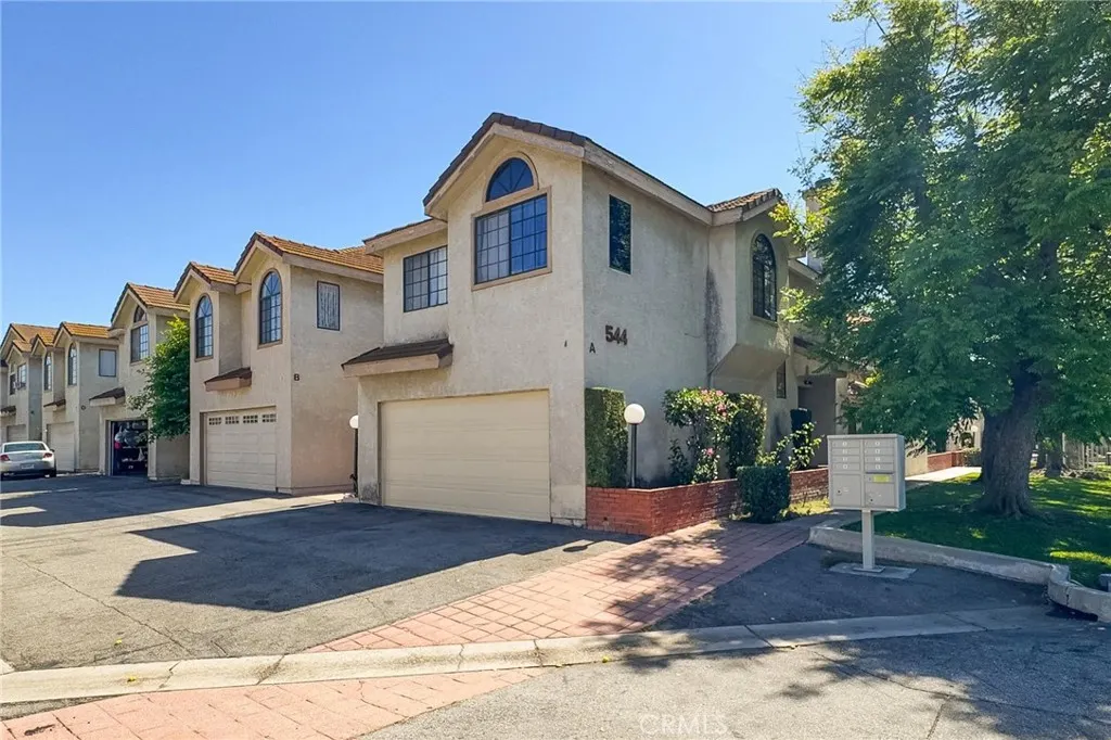 544 N Orange #B