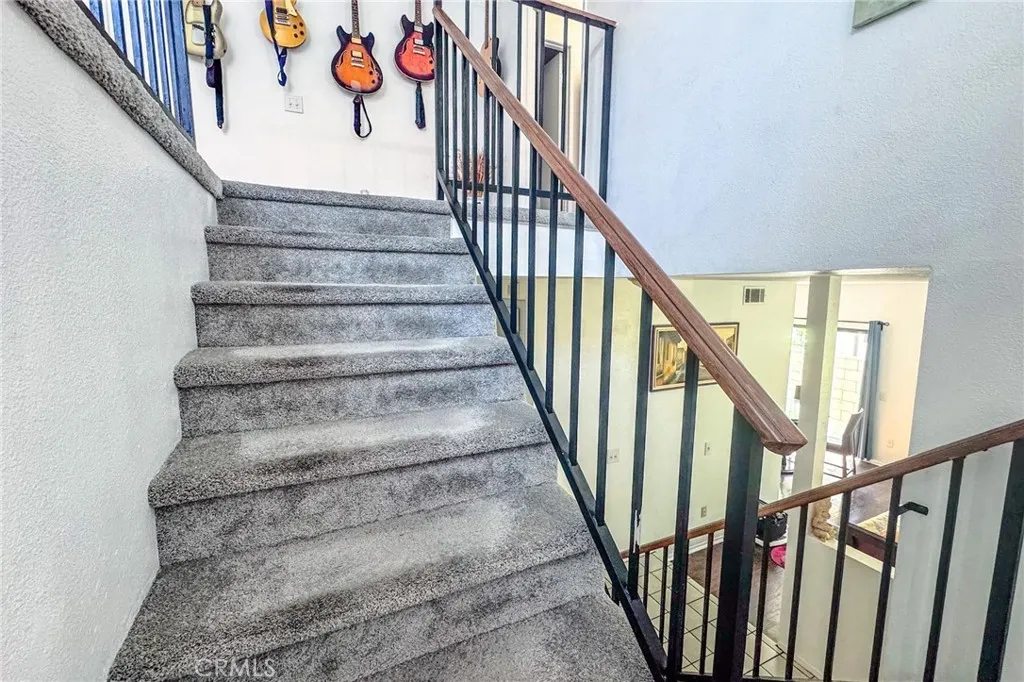 544 N Orange #B