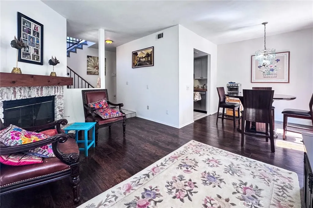 544 N Orange #B