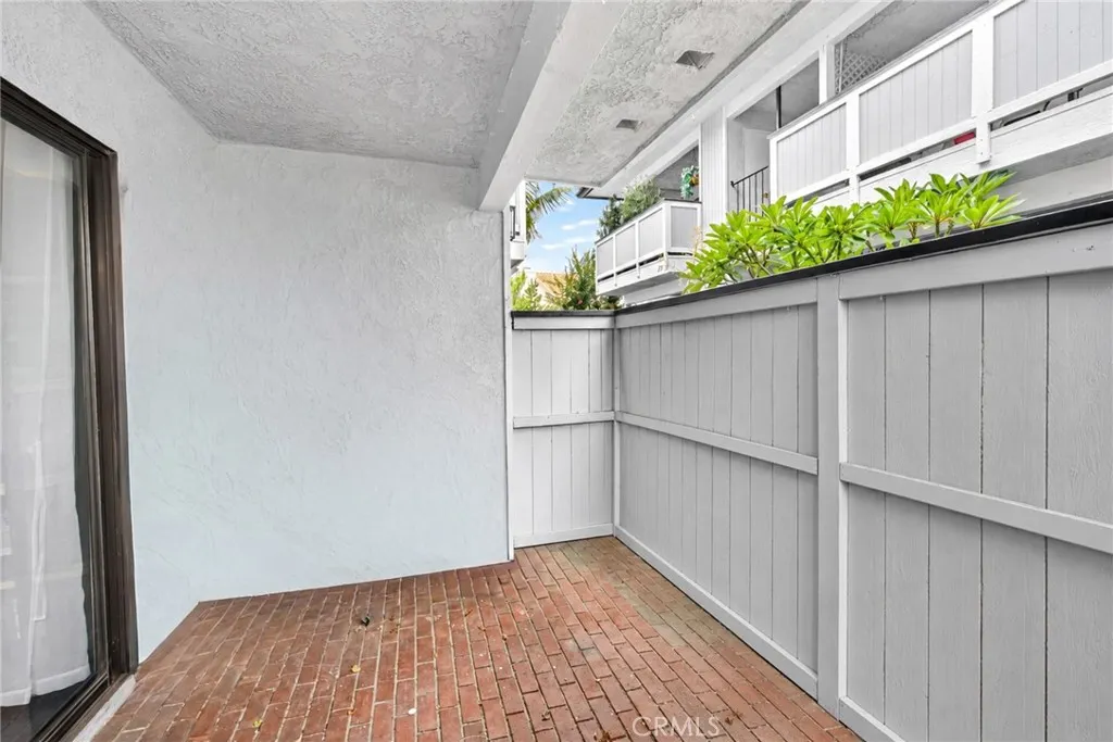 145 S Poplar #20