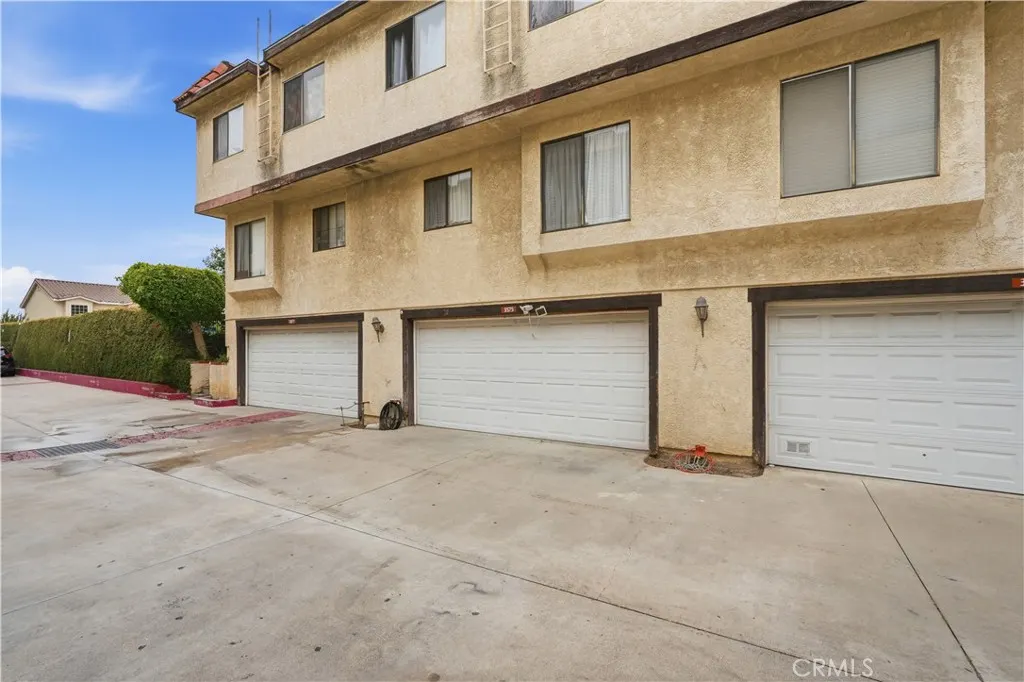 3575 Whistler Ave