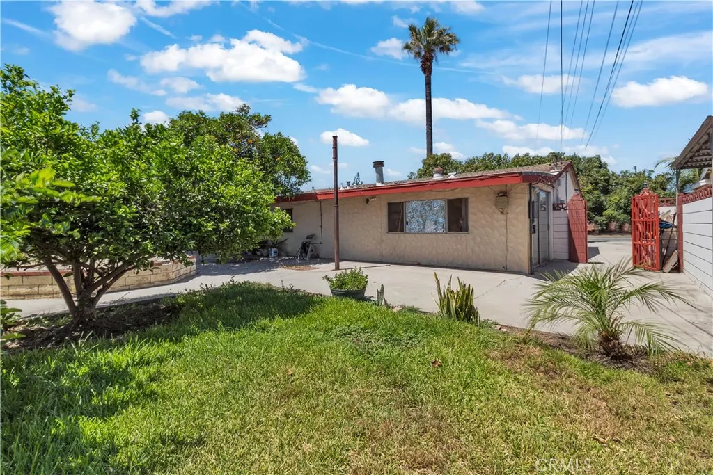 13618 Las Vecinas Dr