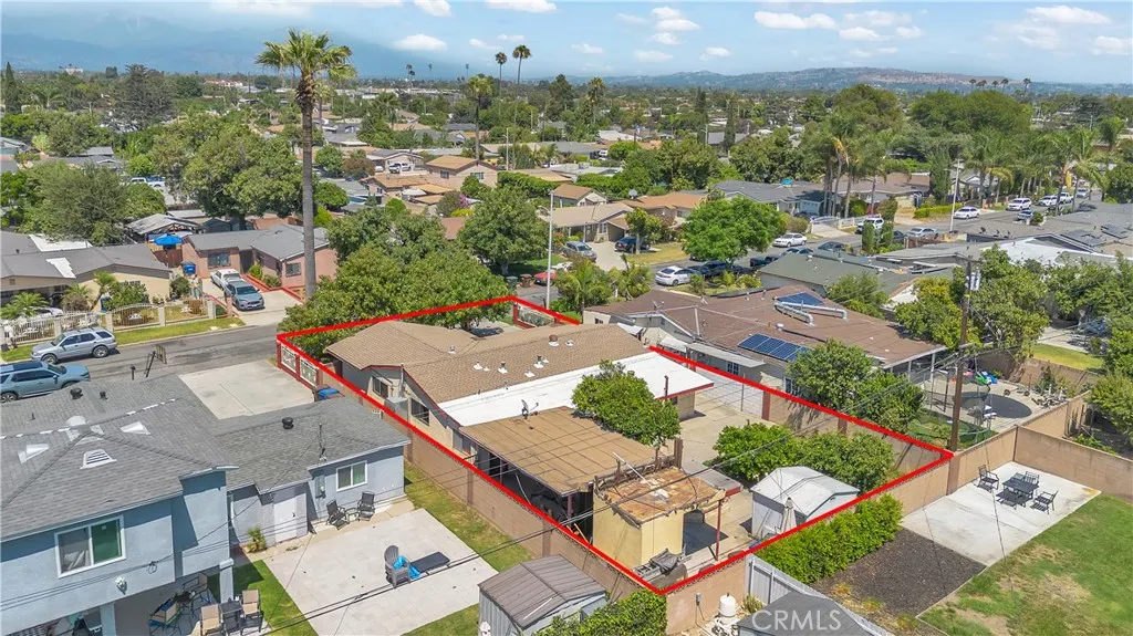 13618 Las Vecinas Dr