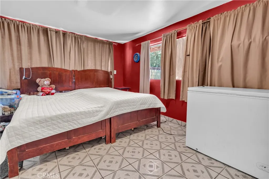13618 Las Vecinas Dr