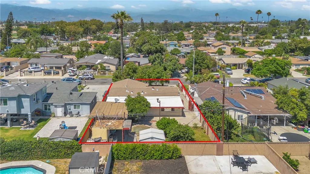 13618 Las Vecinas Dr