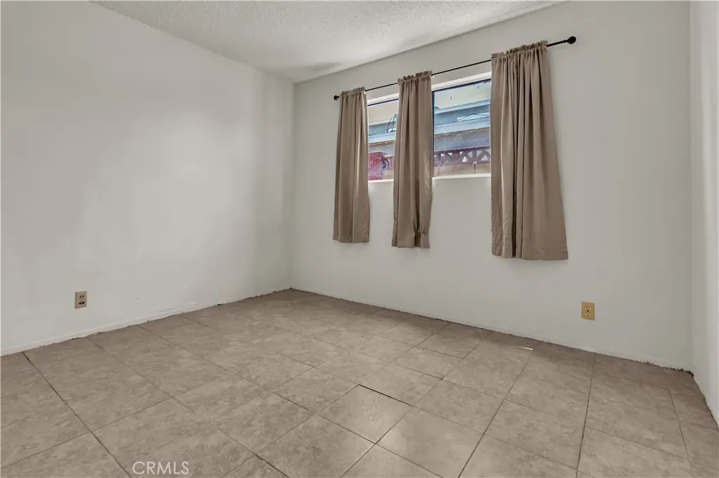 13618 Las Vecinas Dr