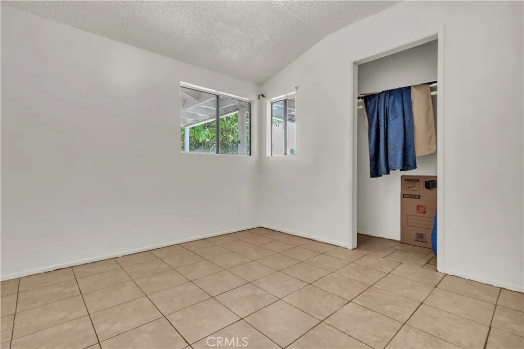 13618 Las Vecinas Dr