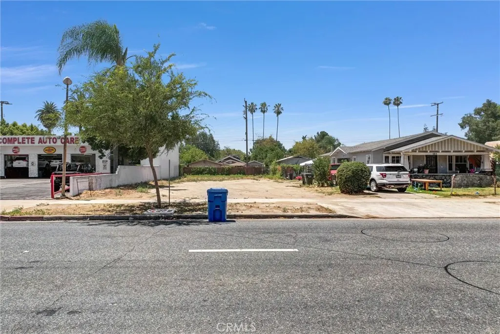 968 E Mission Boulevard