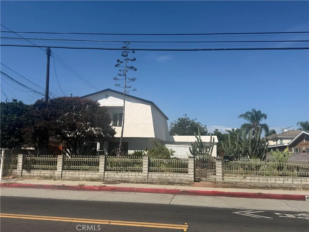 12407 Elliott Ave