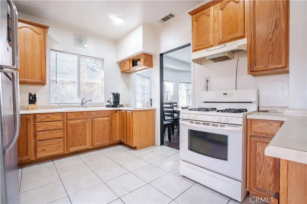 730 W 9th