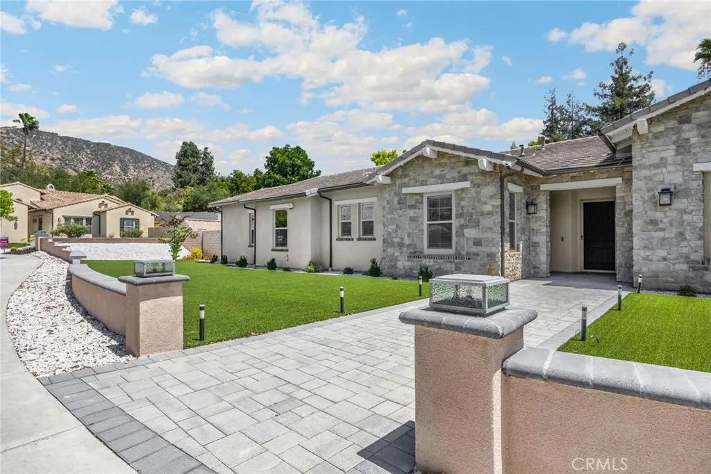 412 Conway Court