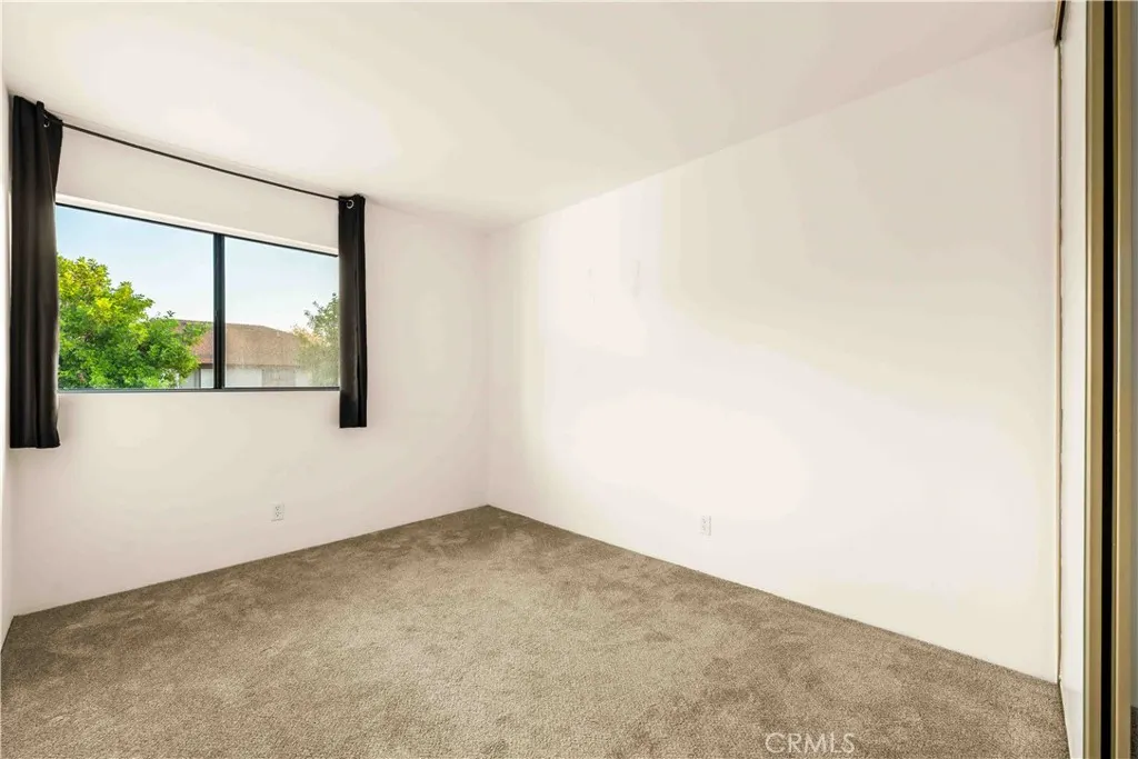 189 S Hollenbeck