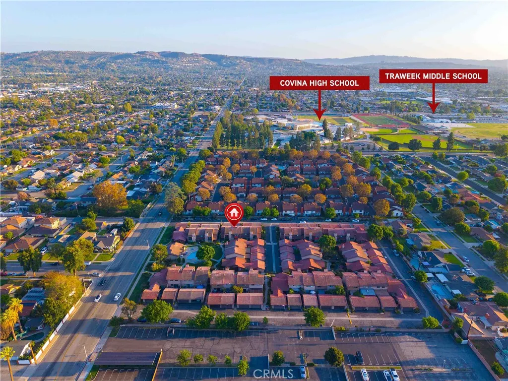 189 S Hollenbeck