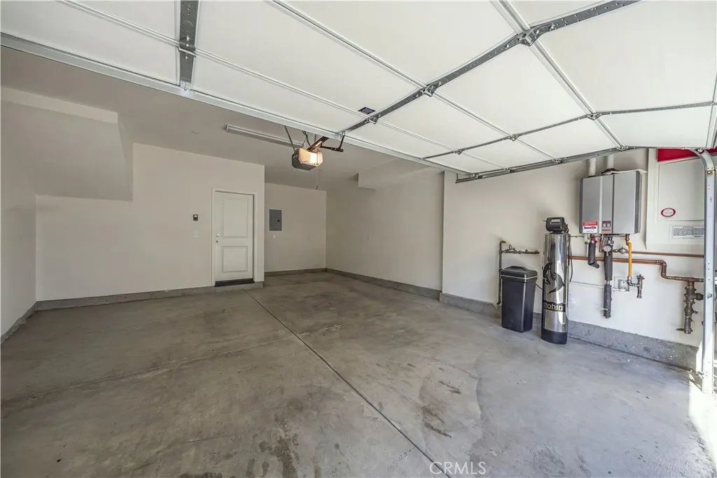511 Tamarind Way #E