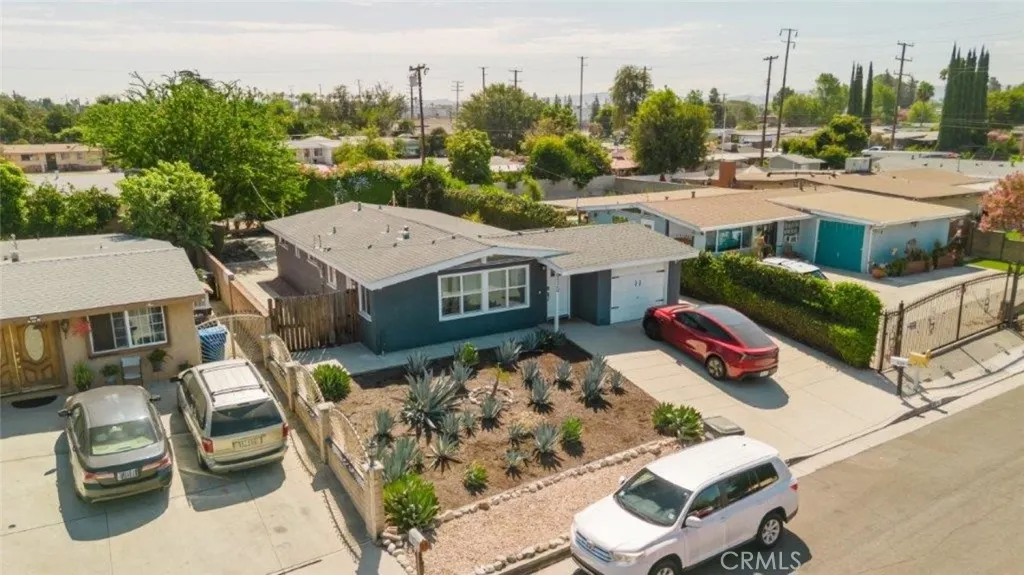 5220 N Vogue Avenue