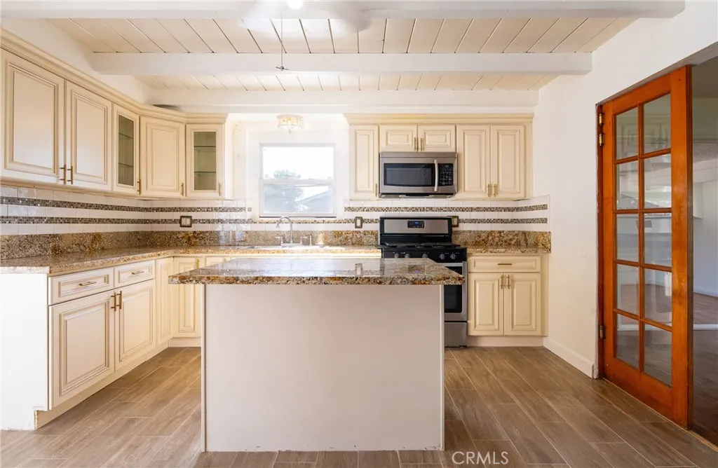 16240 Klamath