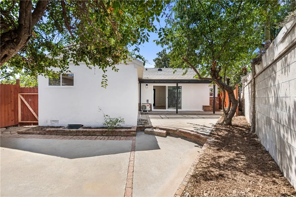 884 Lewis Street