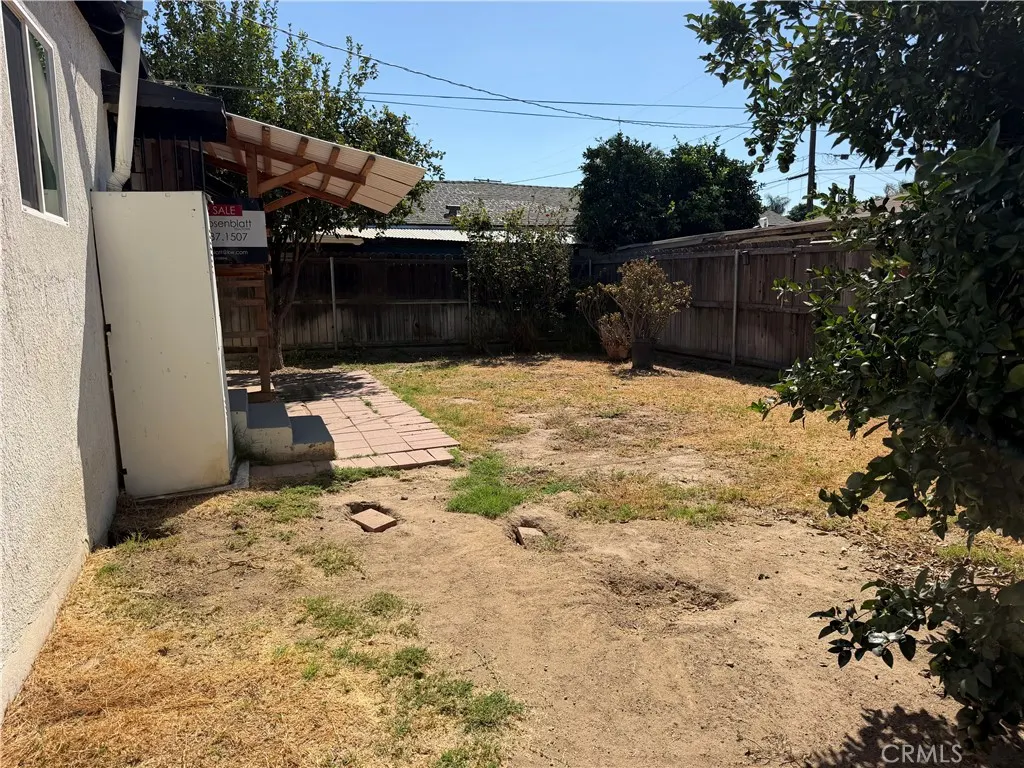 1196 W 3rd