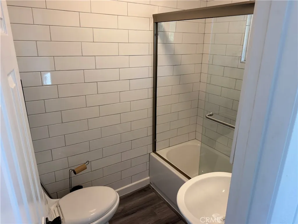 1196 W 3rd