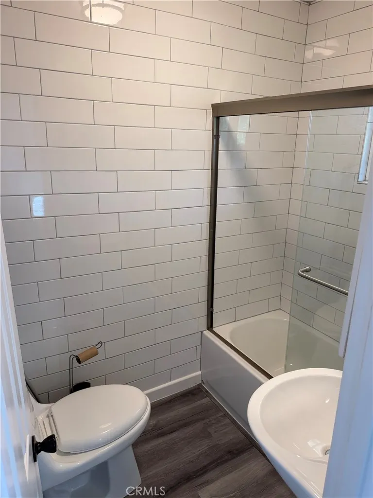 1196 W 3rd