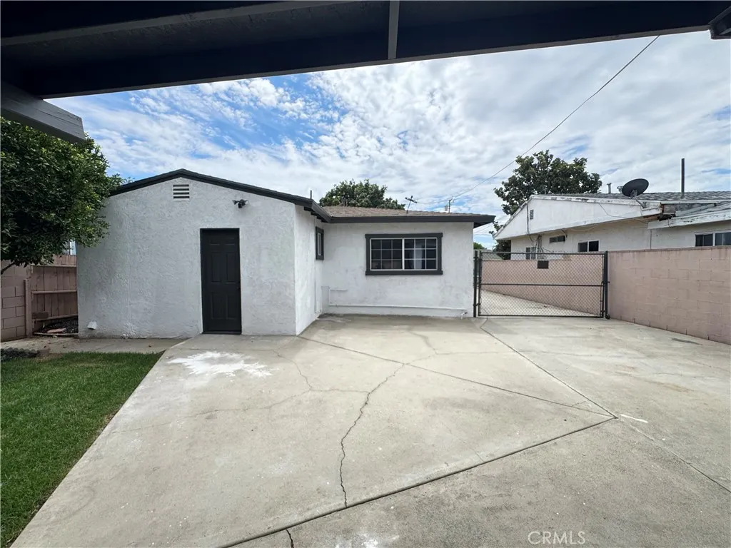 575 E Fernleaf