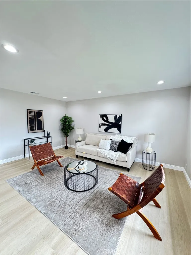 575 E Fernleaf