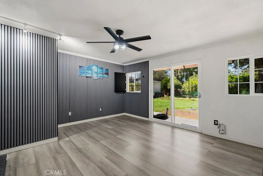 323 N Morris