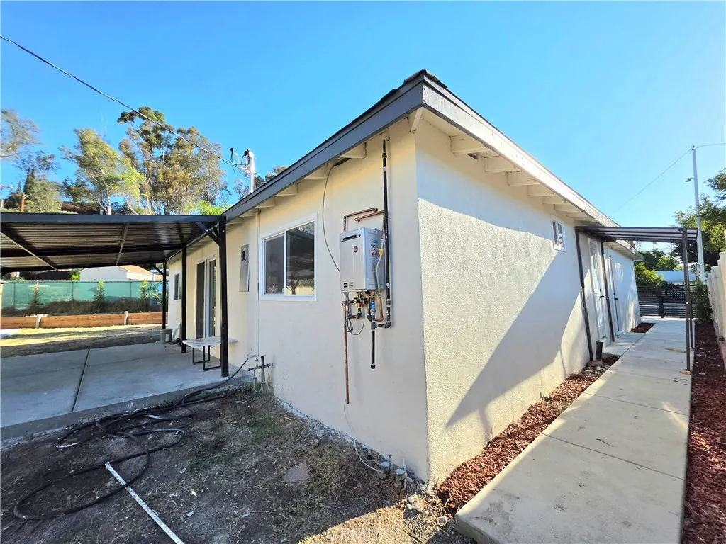 305 Colston