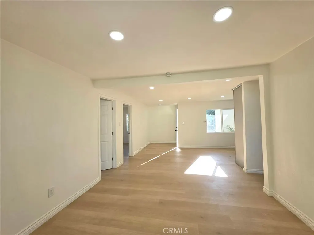 305 Colston