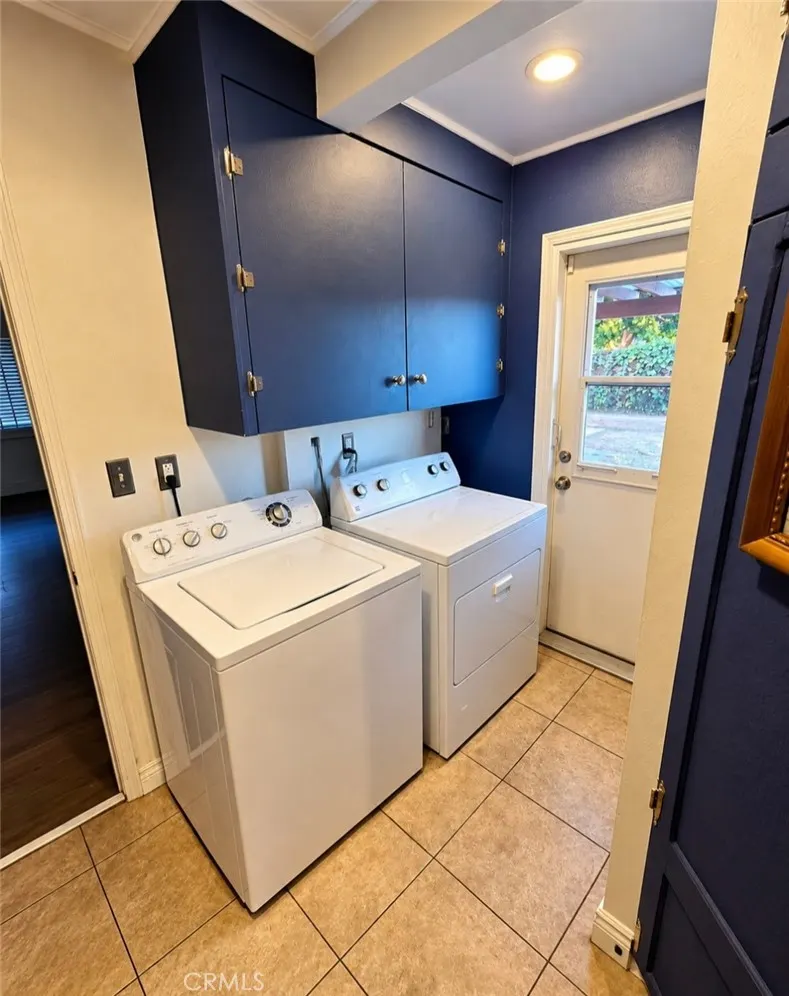 542 W Ada