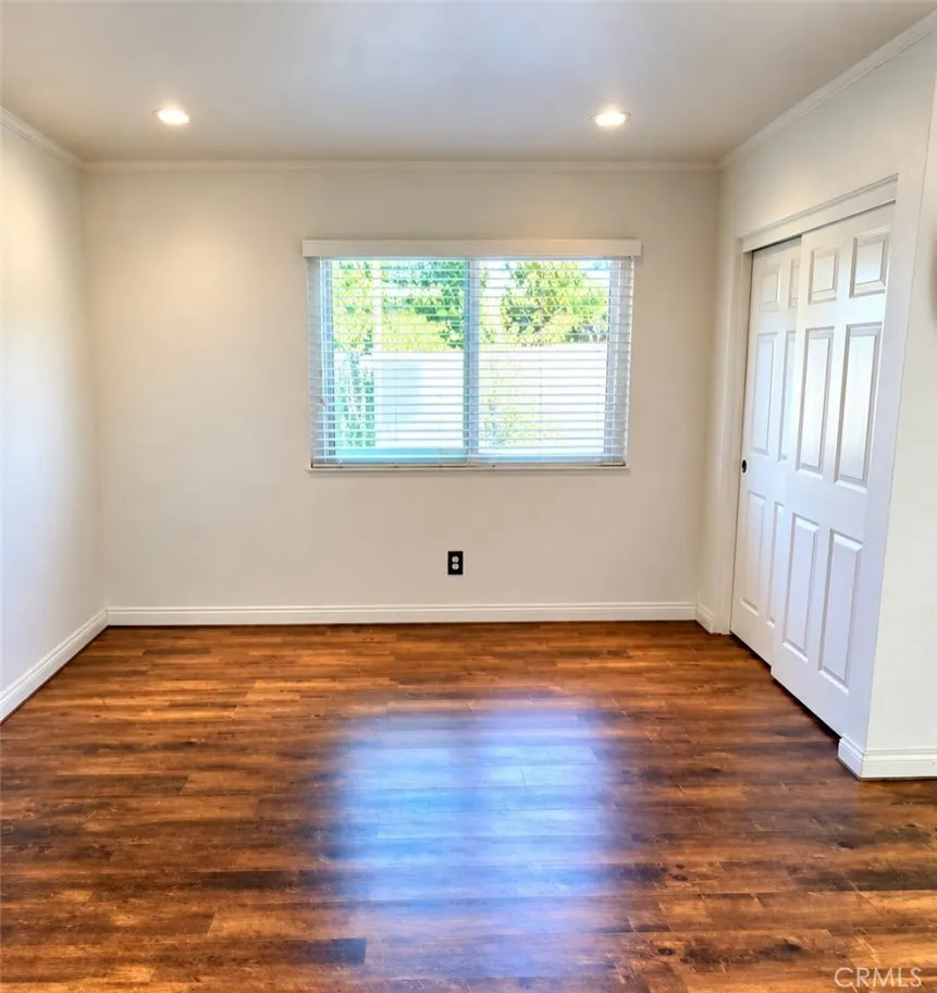 542 W Ada