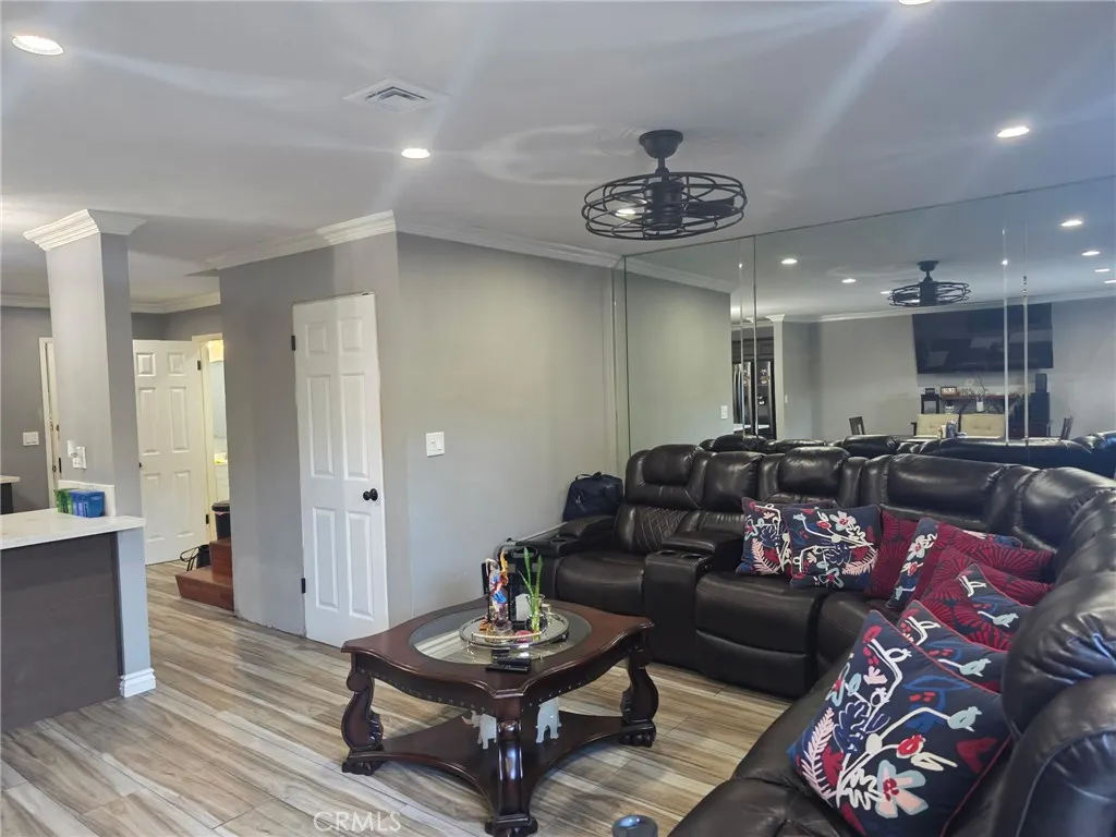 425 N Rockvale