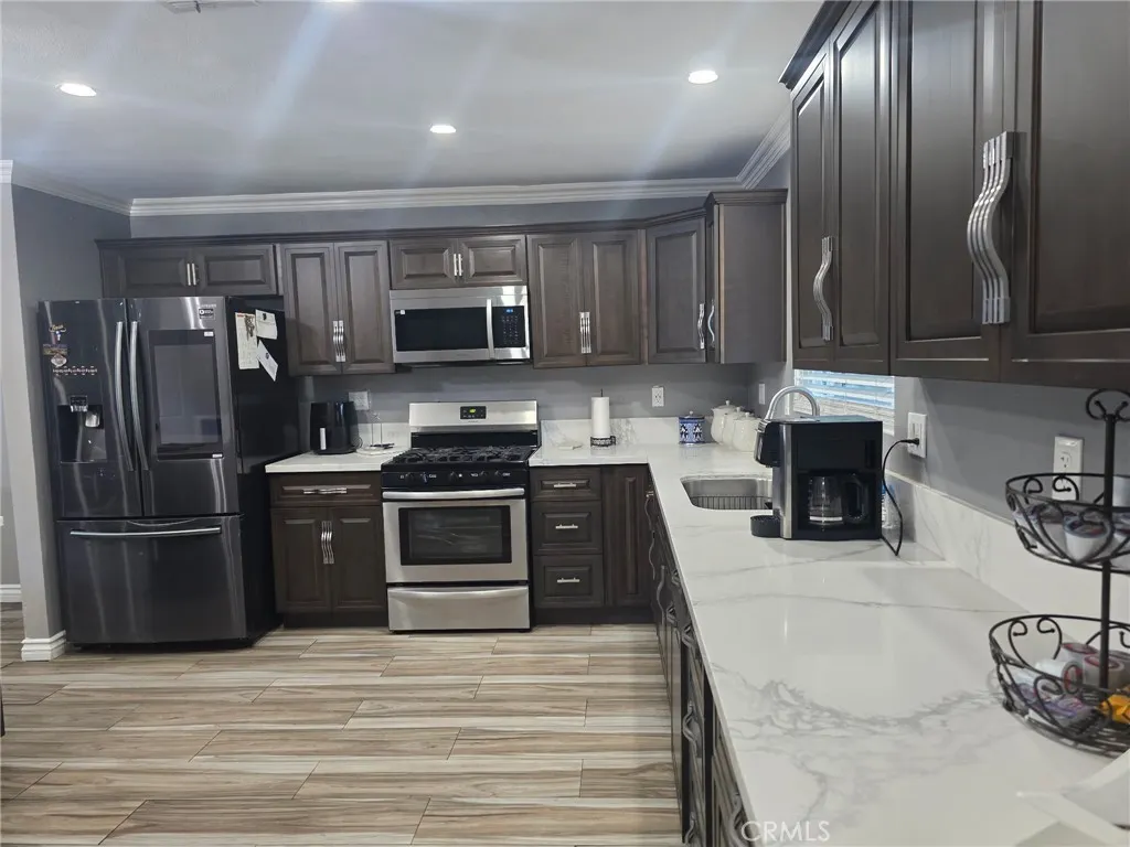 425 N Rockvale