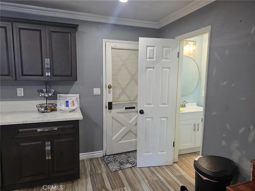 425 N Rockvale