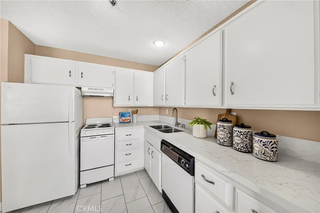 351 N Ford Avenue #221