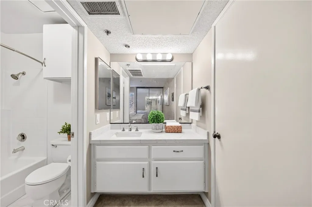 351 N Ford Avenue #221