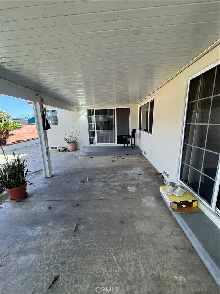 1831 W Flower Ave