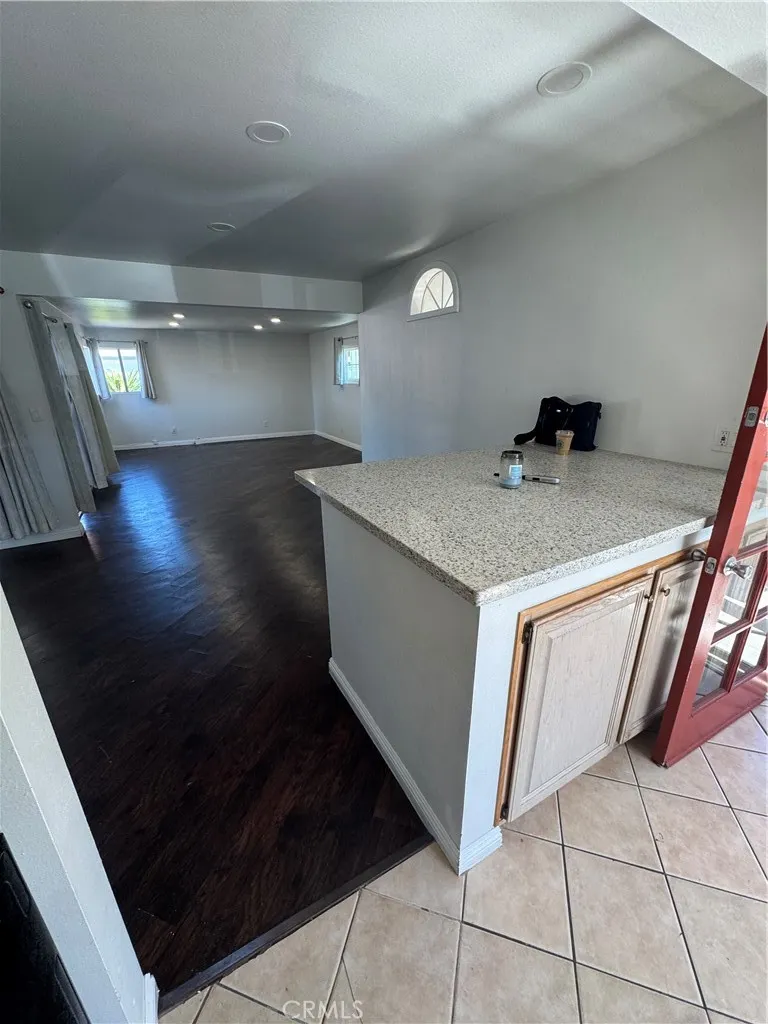 1831 W Flower Ave