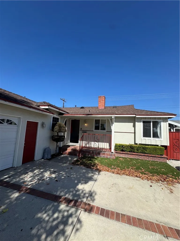 1831 W Flower Ave