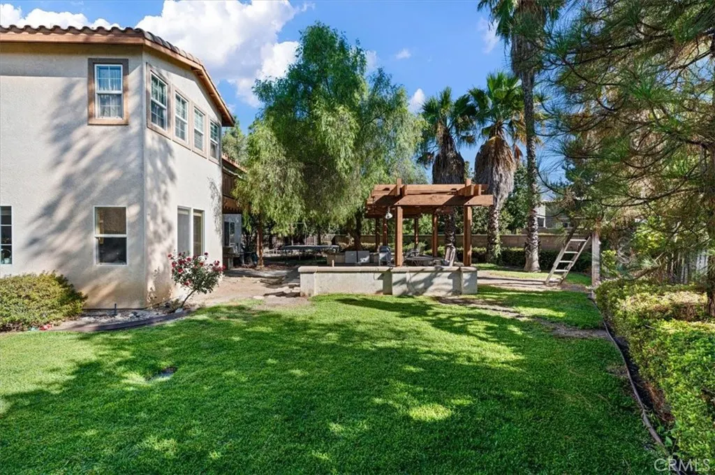 1842 Richards Place