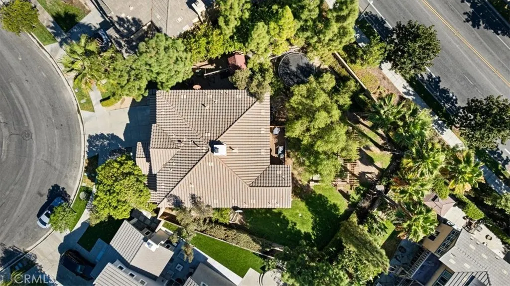 1842 Richards Place