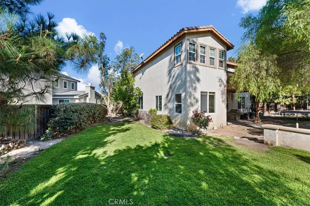 1842 Richards Place