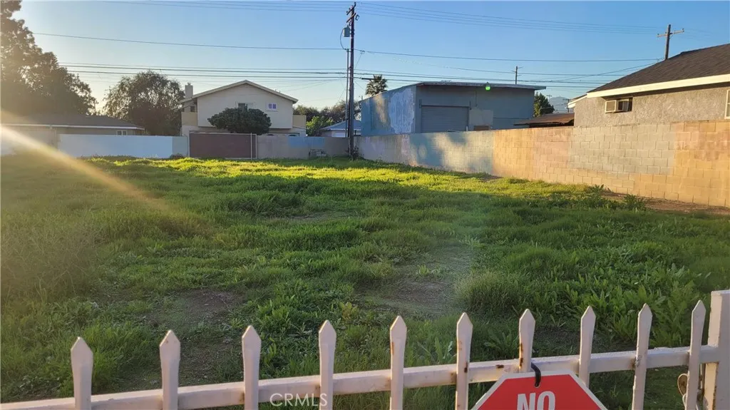 227 N Azusa Avenue
