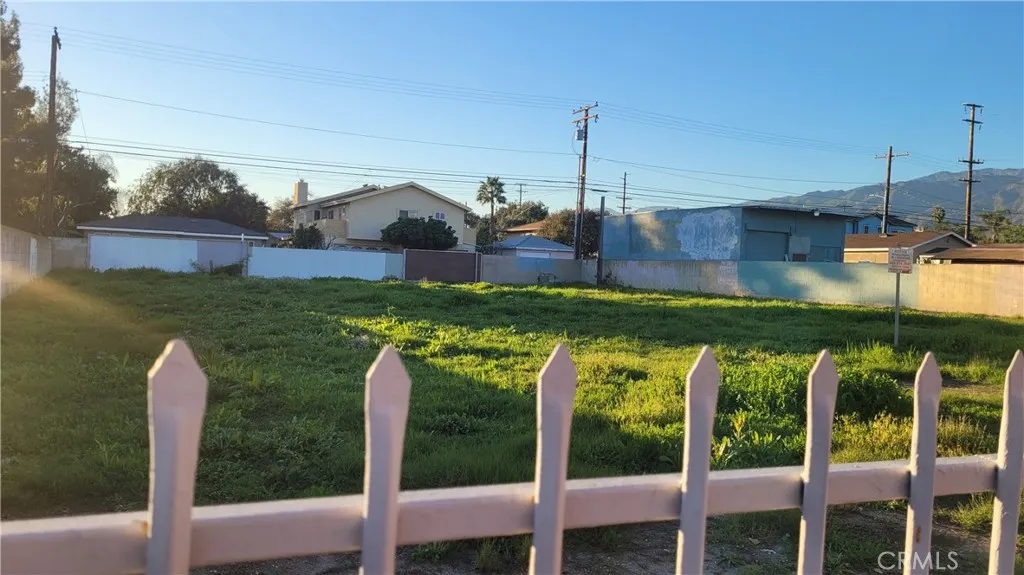 227 N Azusa Avenue
